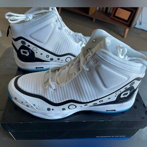 Q4 White and Black High-Top Sneakers basketball shoes. Men’s Size 11